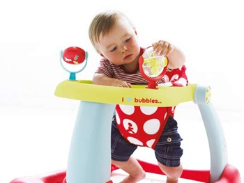 Thu hồi xe tập đi cho bé có nguy cơ gây tử vong